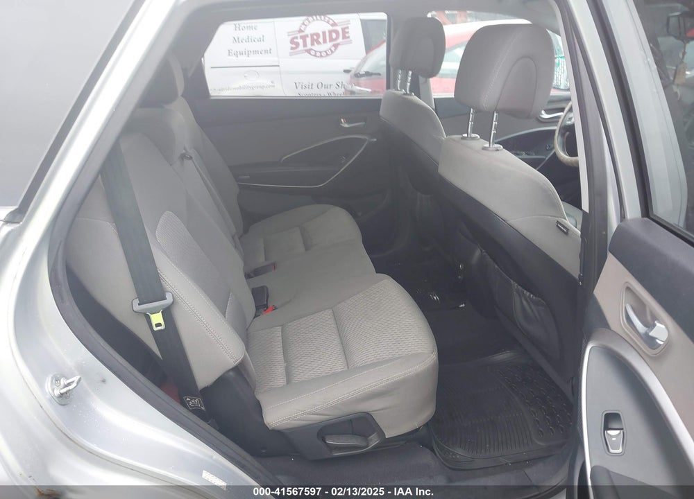 2017 HYUNDAI SANTA FE SE VIN: KM8SMDHF6HU176855