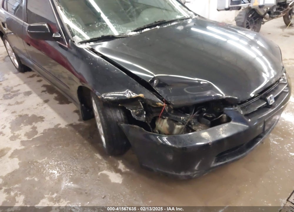 1998 HONDA ACCORD EX V6 VIN: 1HGCG1659WA047548