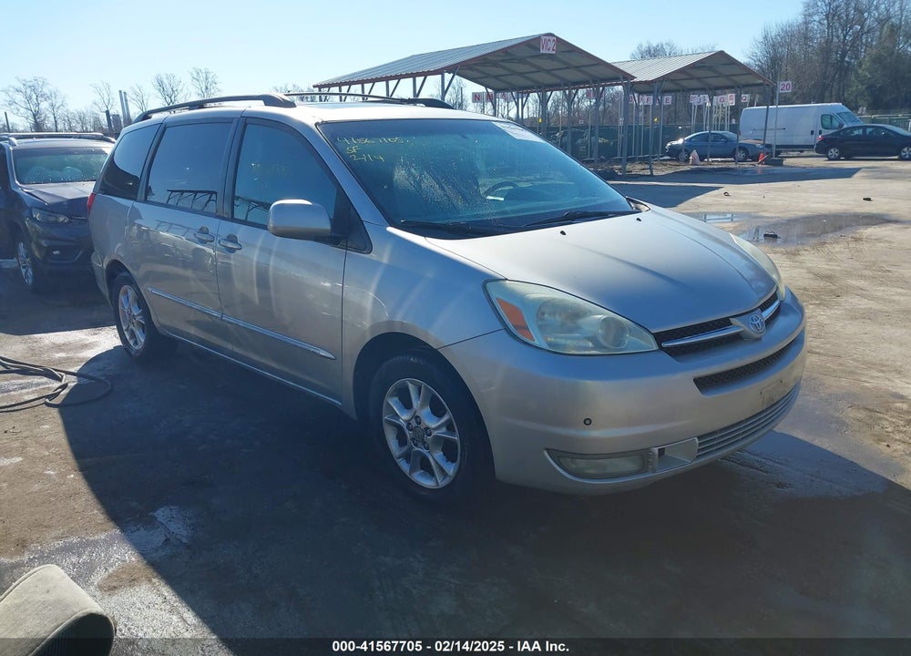 2004 TOYOTA SIENNA VIN: 5TDZA22C44S124279