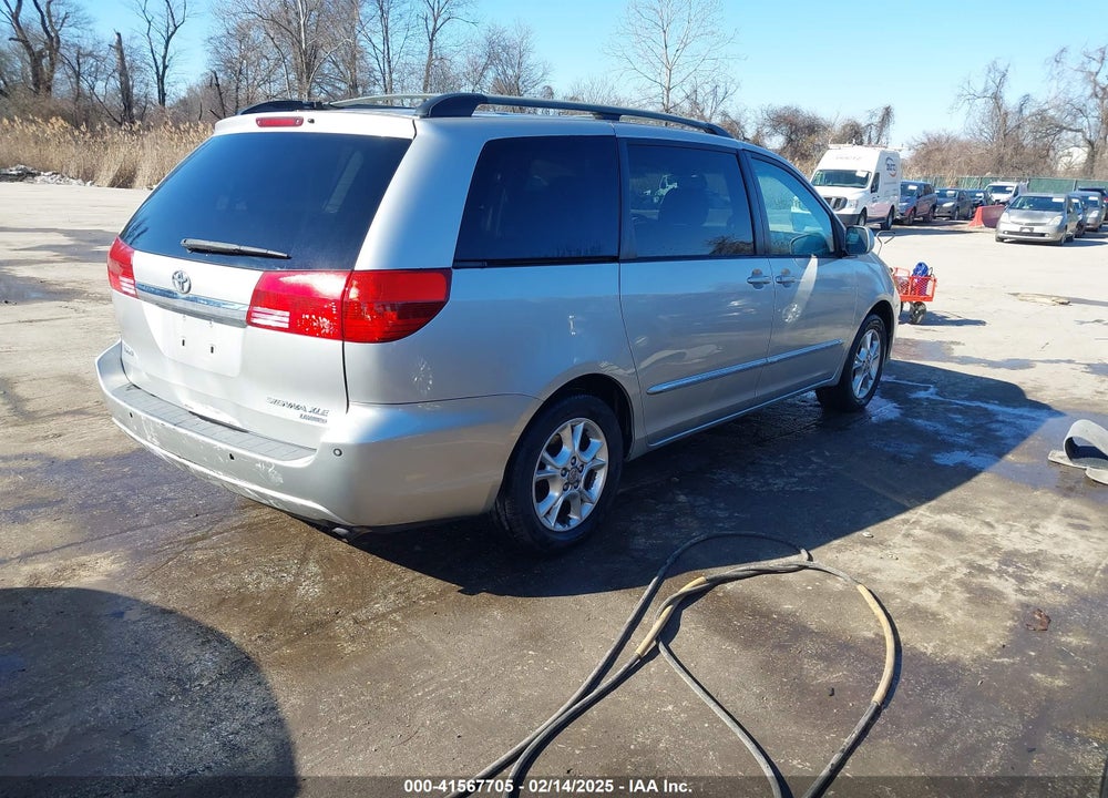 2004 TOYOTA SIENNA VIN: 5TDZA22C44S124279