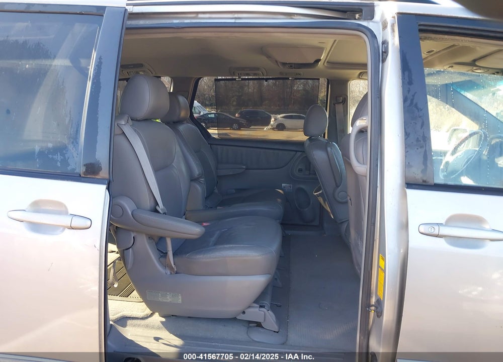 2004 TOYOTA SIENNA VIN: 5TDZA22C44S124279