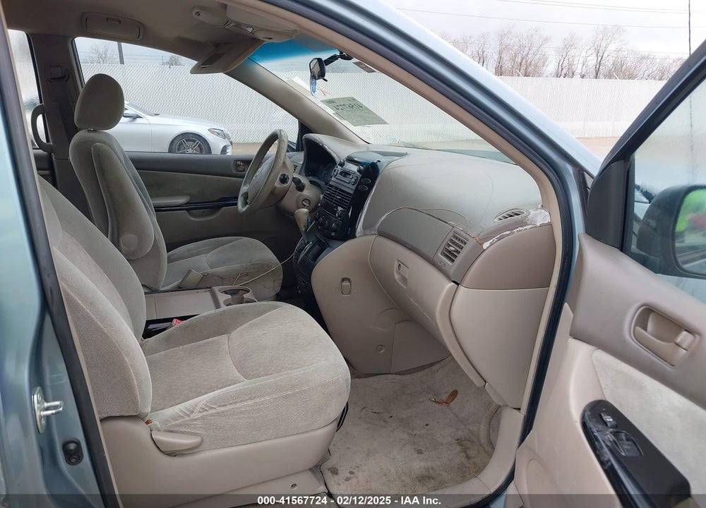 2005 TOYOTA SIENNA VIN: 5TDZA23C75S374857