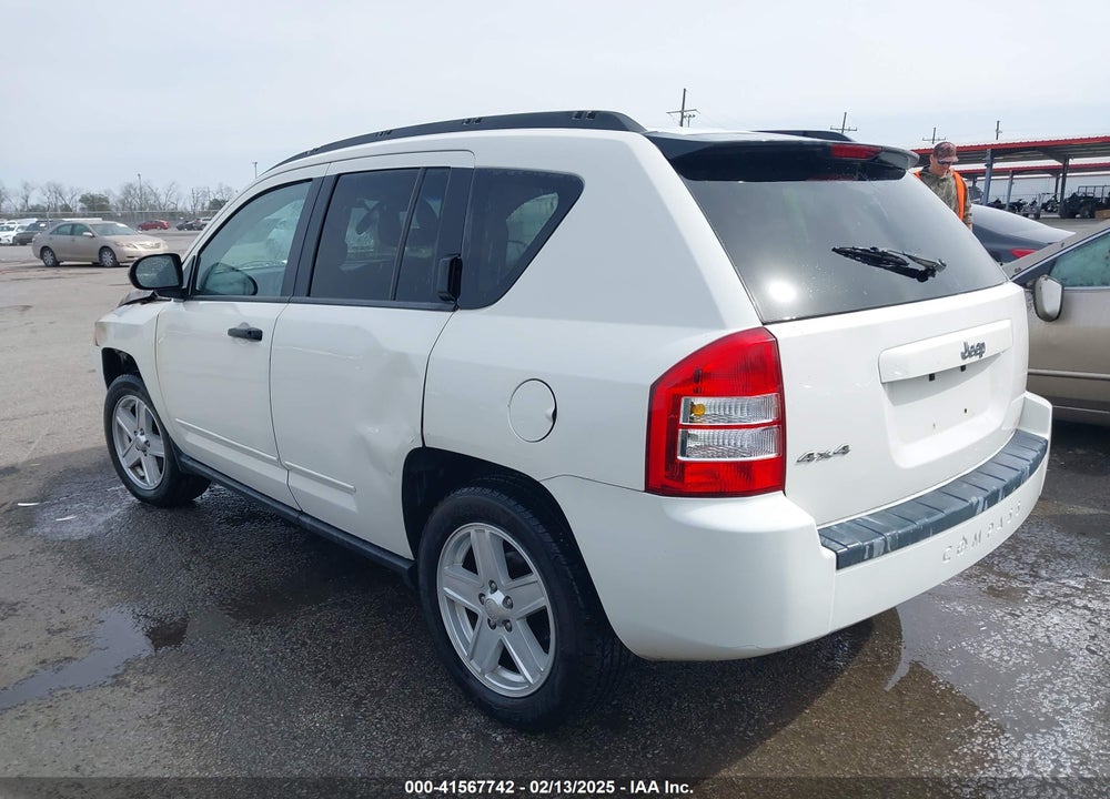 2008 JEEP COMPASS SPORT VIN: 1J8FF47W88D647320
