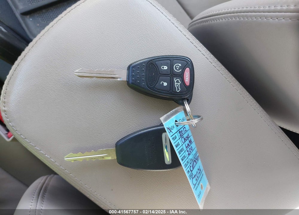 2012 CHRYSLER 200 VIN: 1C3CCBCB4CN176400