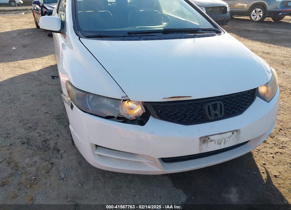 2010 HONDA CIVIC LX VIN: 2HGFG1B62AH529655