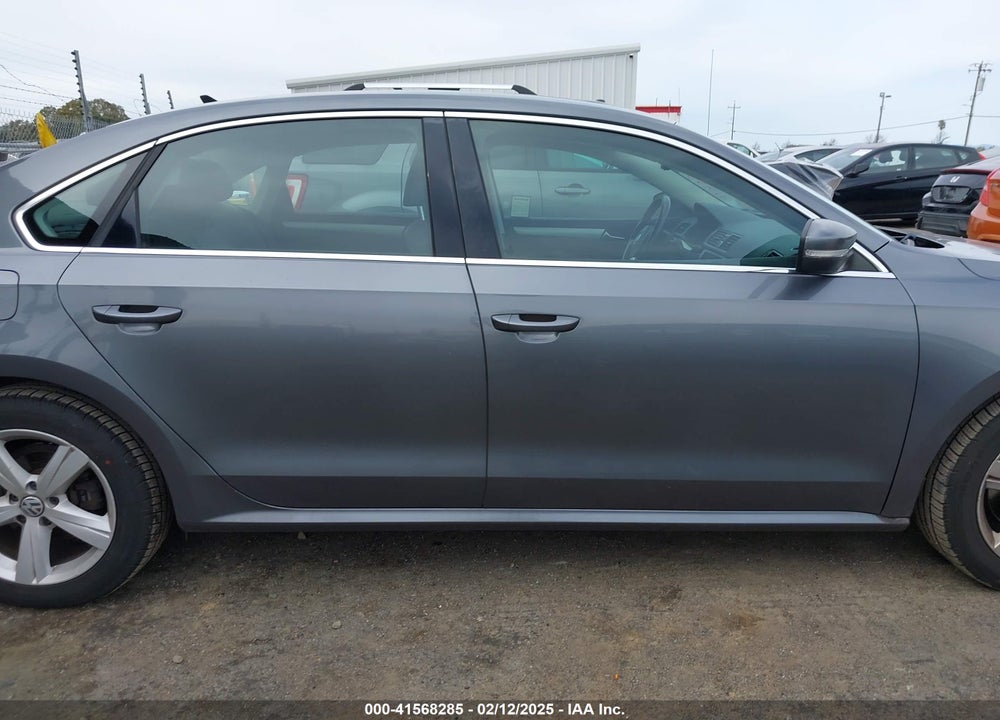 2013 VOLKSWAGEN PASSAT 2.5L SE VIN: 1VWBP7A34DC145601
