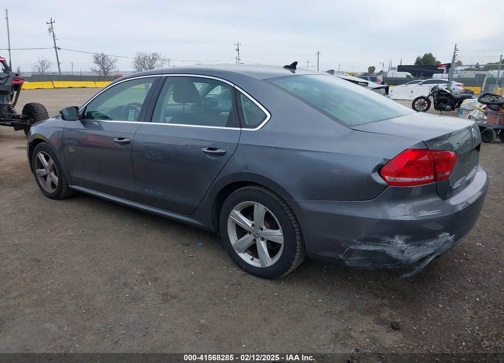 2013 VOLKSWAGEN PASSAT 2.5L SE VIN: 1VWBP7A34DC145601