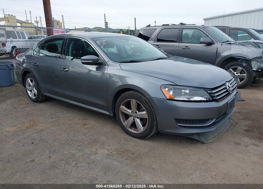 2013 VOLKSWAGEN PASSAT 2.5L SE VIN: 1VWBP7A34DC145601