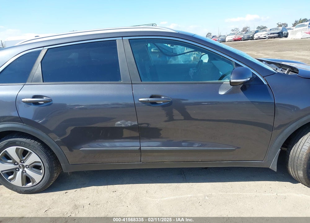 2018 KIA NIRO PLUG-IN HYBRID EX PREMIUM VIN: KNDCC3LD3J5144117