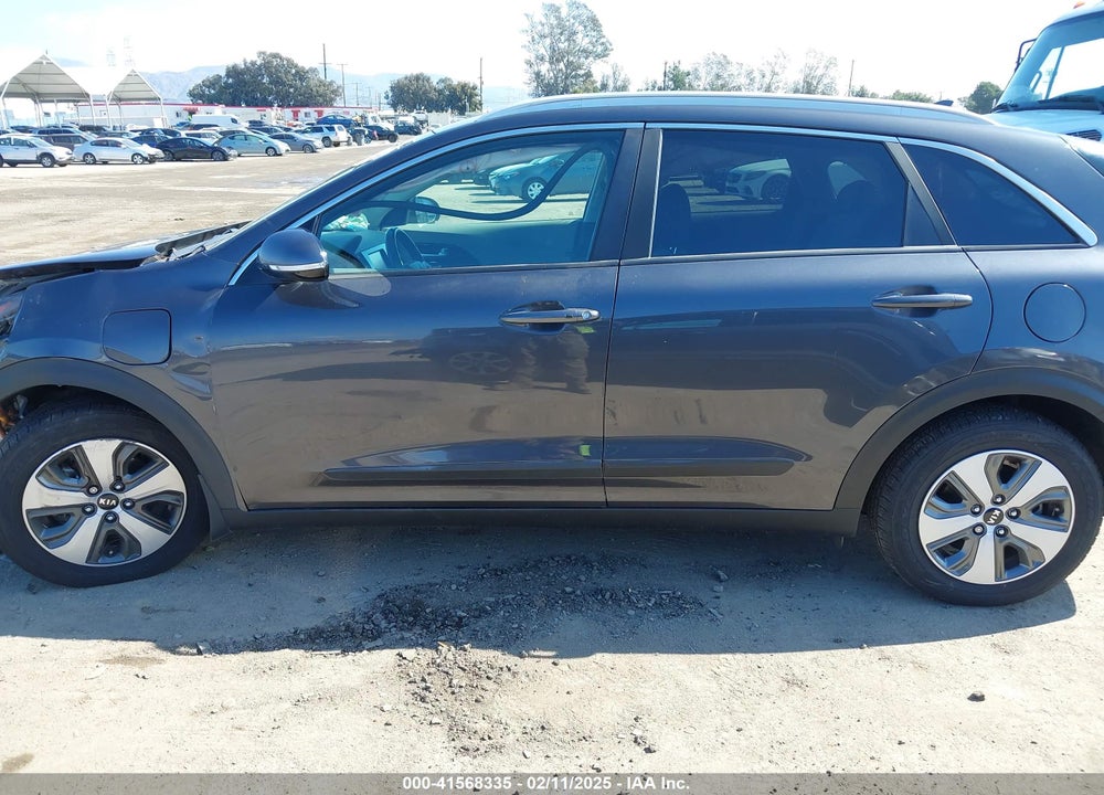 2018 KIA NIRO PLUG-IN HYBRID EX PREMIUM VIN: KNDCC3LD3J5144117