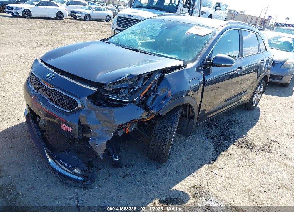 2018 KIA NIRO PLUG-IN HYBRID EX PREMIUM VIN: KNDCC3LD3J5144117