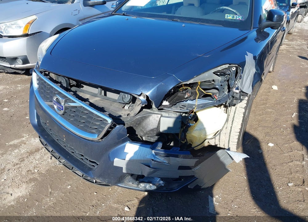 2013 VOLVO C70 VIN: YV1672MC0DJ138797