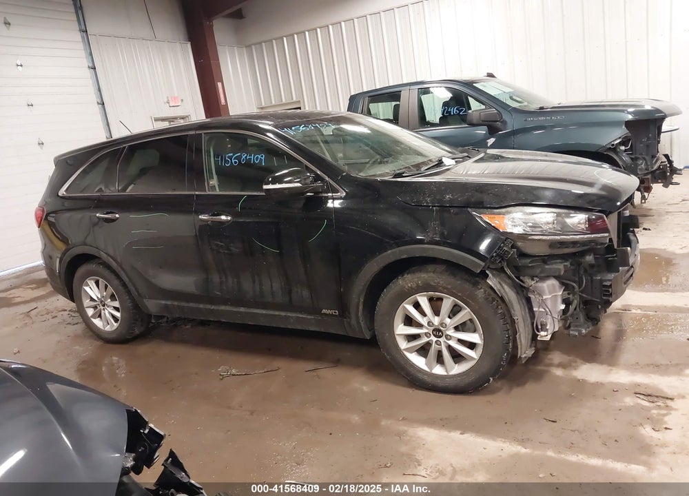 2019 KIA SORENTO 3.3L LX VIN: 5XYPGDA58KG441545