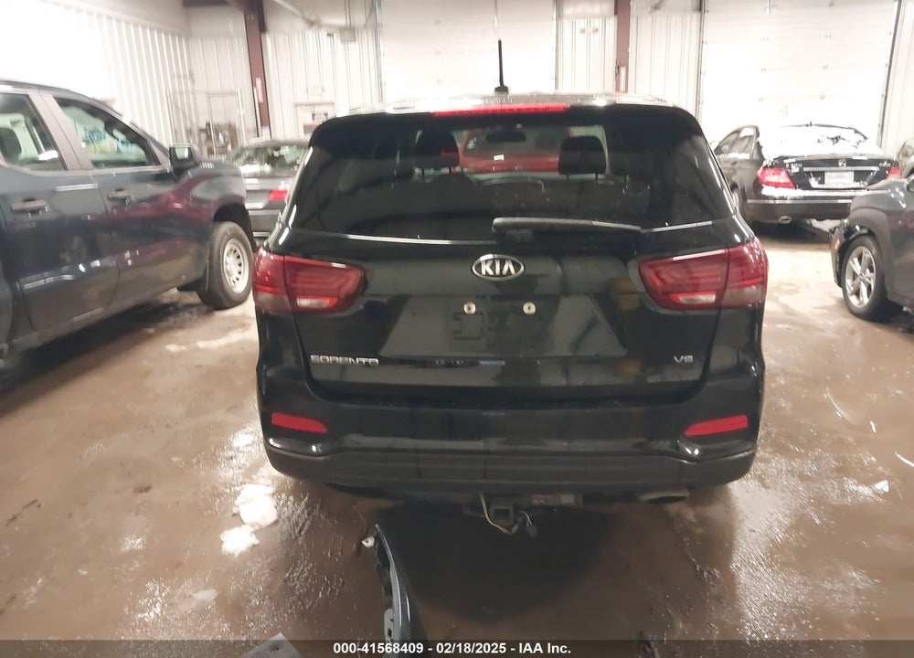 2019 KIA SORENTO 3.3L LX VIN: 5XYPGDA58KG441545