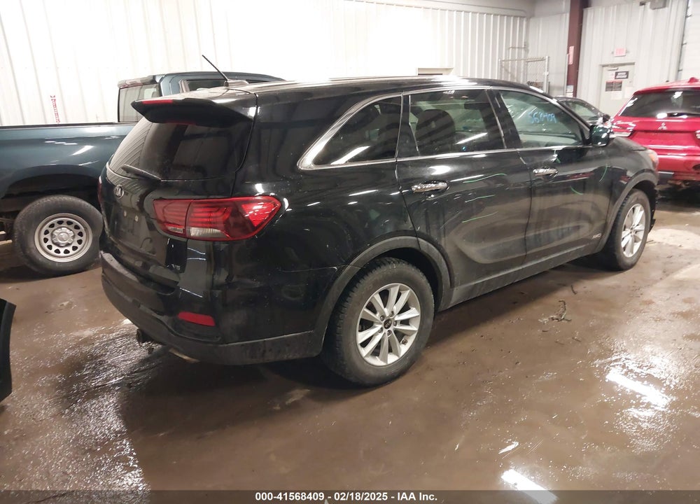 2019 KIA SORENTO 3.3L LX VIN: 5XYPGDA58KG441545