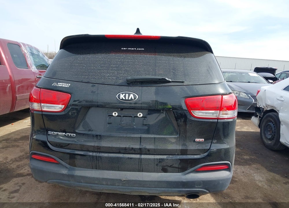 2017 KIA SORENTO 2.4L LX VIN: 5XYPGDA39HG204182