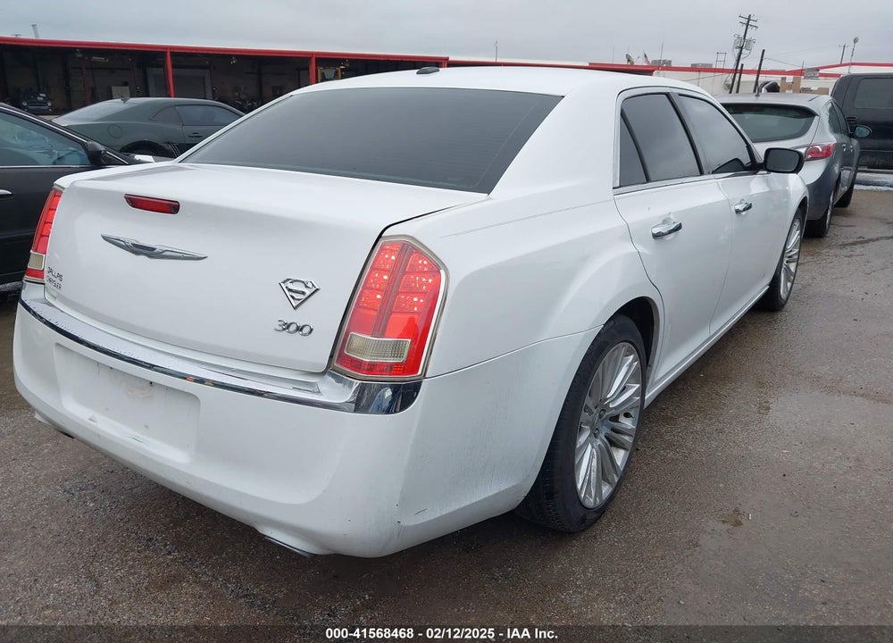 2011 CHRYSLER 300 VIN: 2C3CA5CGXBH581140