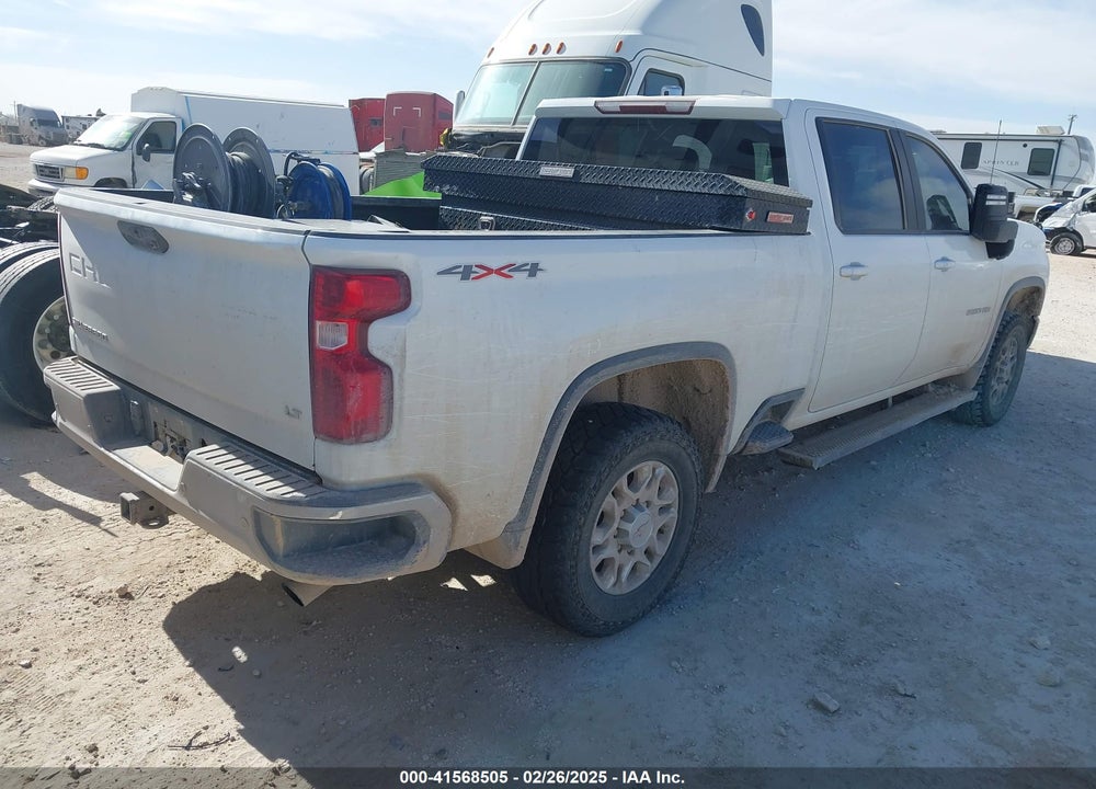 2022 CHEVROLET SILVERADO 2500HD 4WD STANDARD BED LT VIN: 1GC4YNE70NF179335
