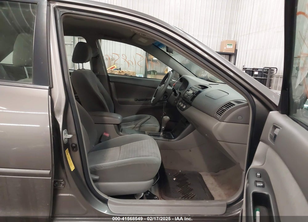 2005 TOYOTA CAMRY LE VIN: 4T1BE30K15U640131