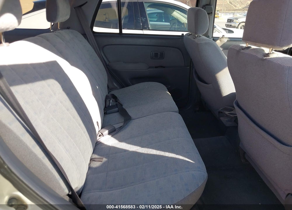 2000 TOYOTA 4RUNNER VIN: JT3GM84R1Y0066986