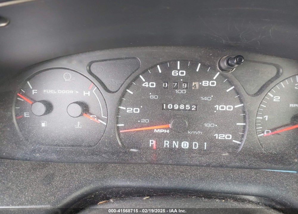 2001 FORD TAURUS SES VIN: 1FAFP55U21G219295