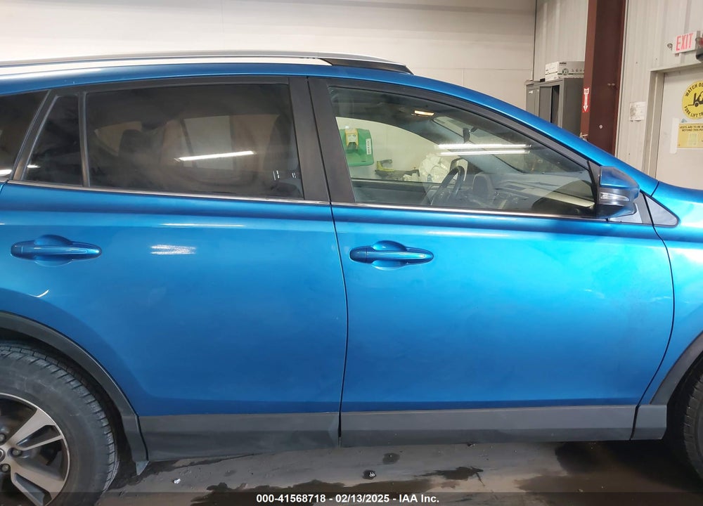 2016 TOYOTA RAV4 XLE VIN: JTMRFREV9GJ100715
