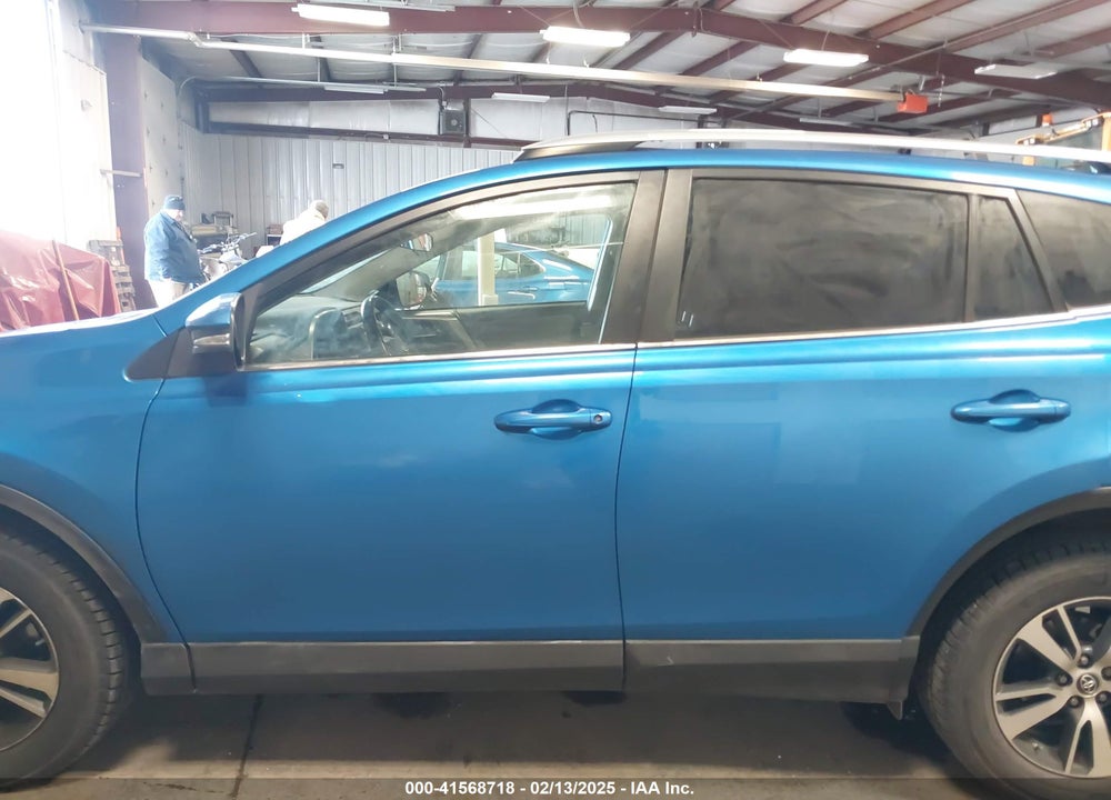 2016 TOYOTA RAV4 XLE VIN: JTMRFREV9GJ100715