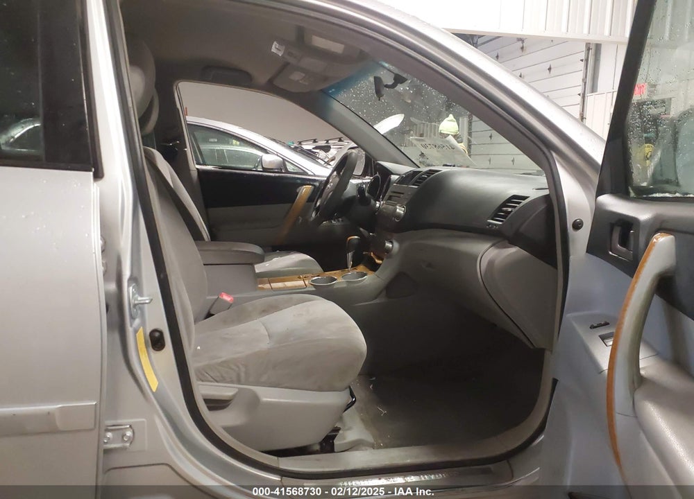 2008 TOYOTA HIGHLANDER HYBRID VIN: JTEEW41A882009141