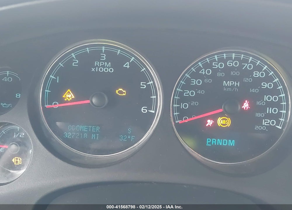 2009 CHEVROLET SUBURBAN 1500 LS VIN: 1GNFK16309R259972