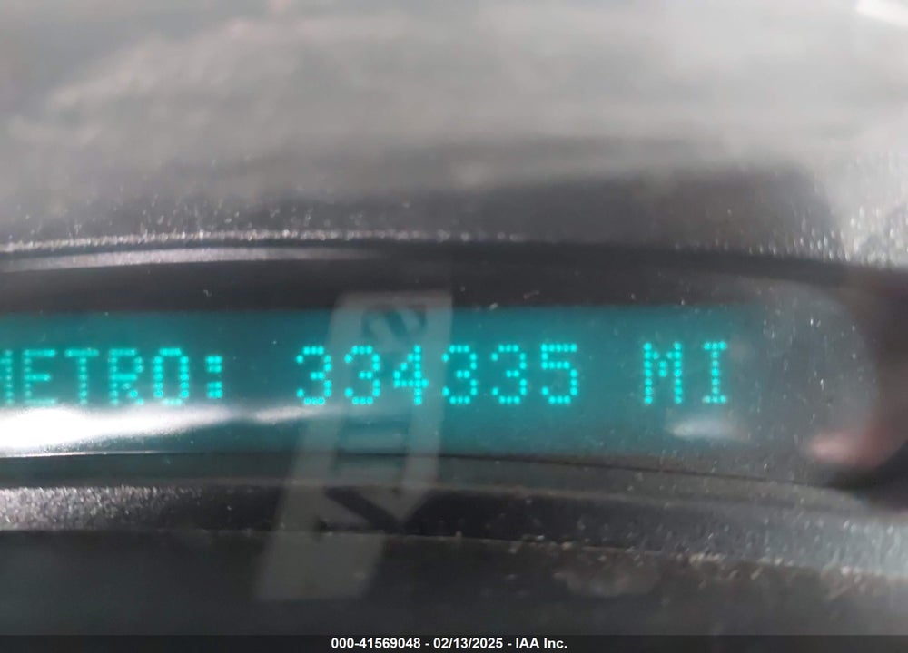2004 CHEVROLET TAHOE LT VIN: 1GNEC13Z44R275392