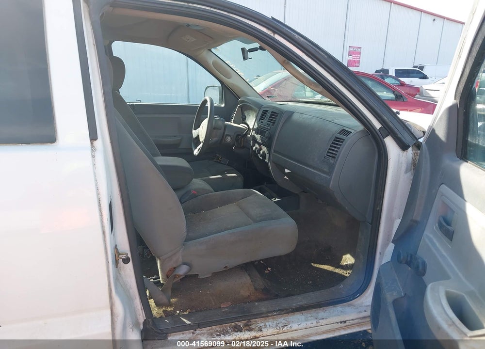 2005 DODGE DAKOTA ST VIN: 1D7HE22K75S160795