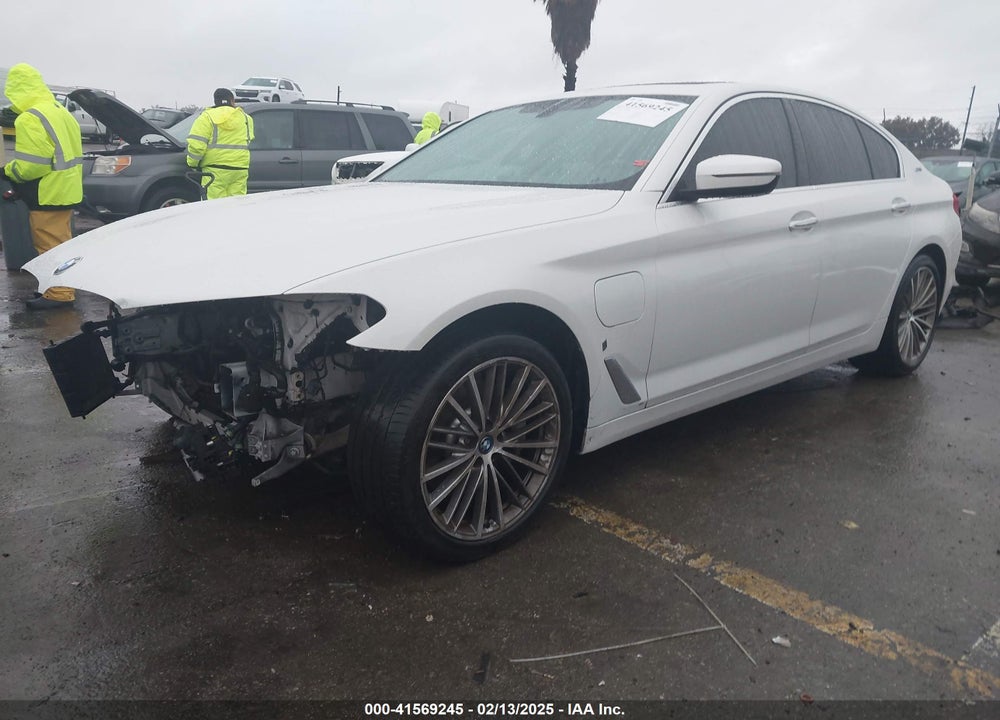 2018 BMW 530E VIN: WBAJA9C54JB250177