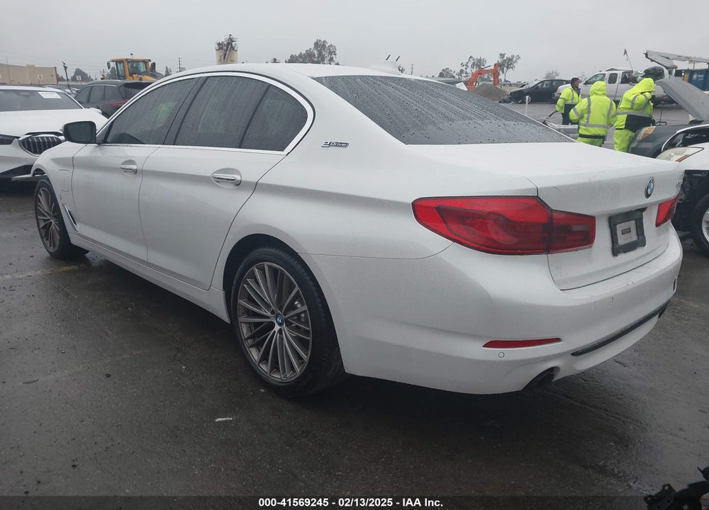2018 BMW 530E VIN: WBAJA9C54JB250177