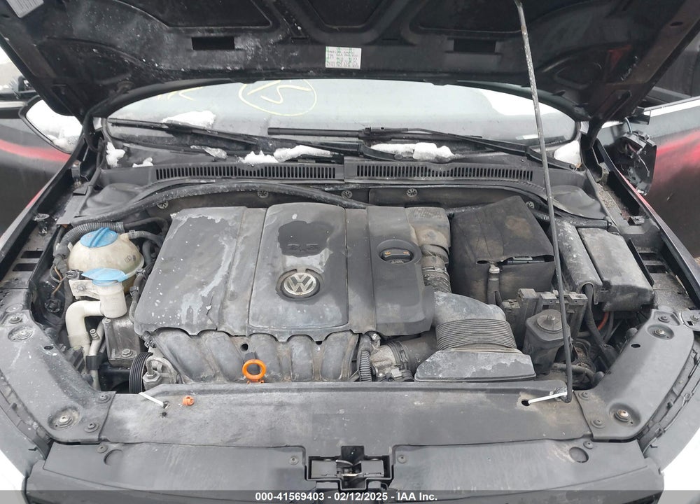 2013 VOLKSWAGEN JETTA VIN: 3VWDP7AJ5DM214107