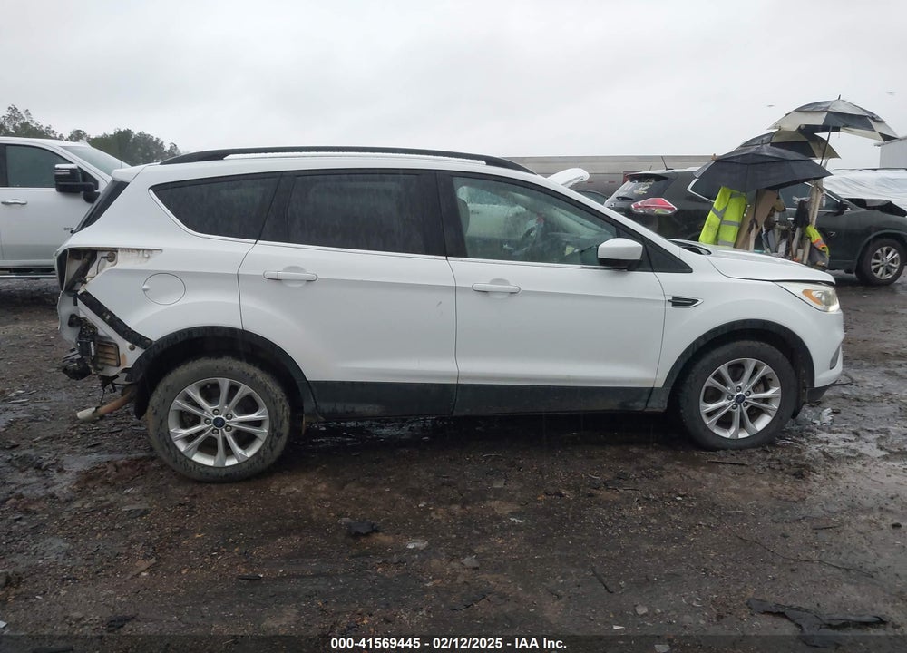 2017 FORD ESCAPE VIN: 1FMCU9G92HUA26299
