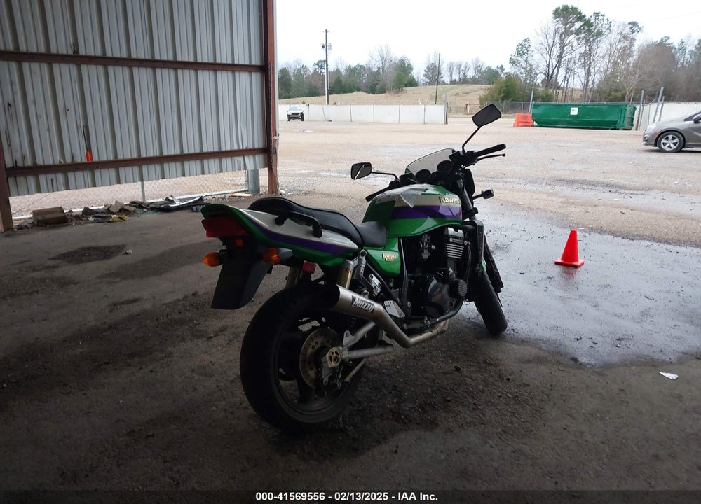 1999 KAWASAKI ZR1100 C VIN: JKAZRBC13XA027382