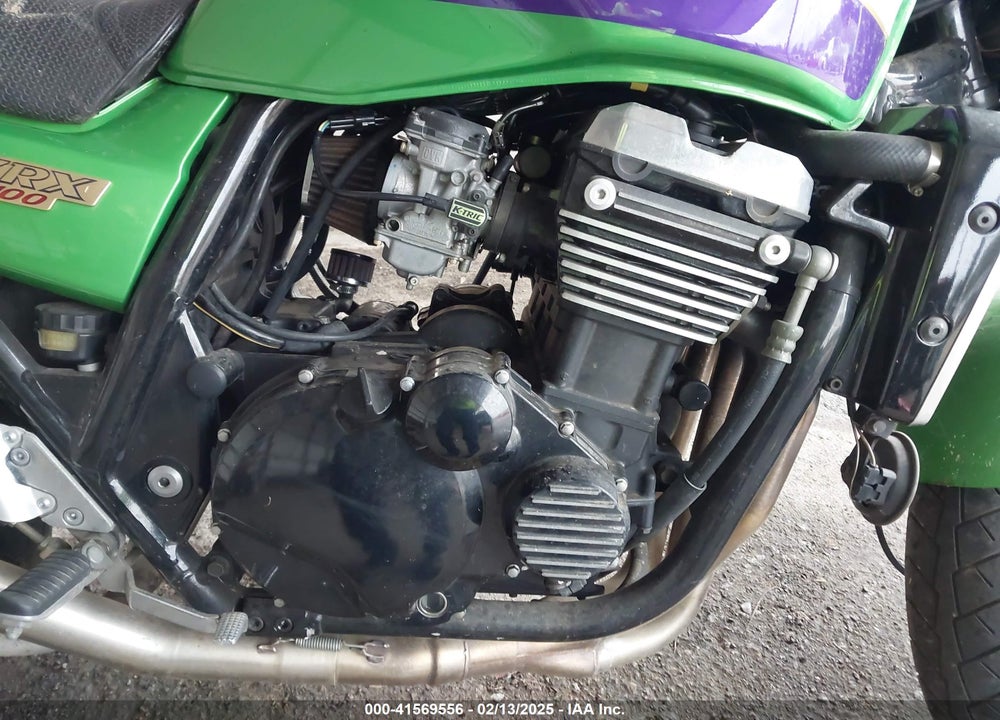 1999 KAWASAKI ZR1100 C VIN: JKAZRBC13XA027382