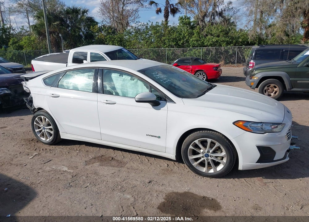 2019 FORD FUSION VIN: 3FA6P0LU7KR240949