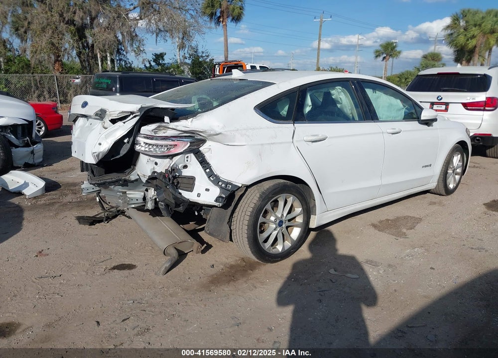 2019 FORD FUSION VIN: 3FA6P0LU7KR240949