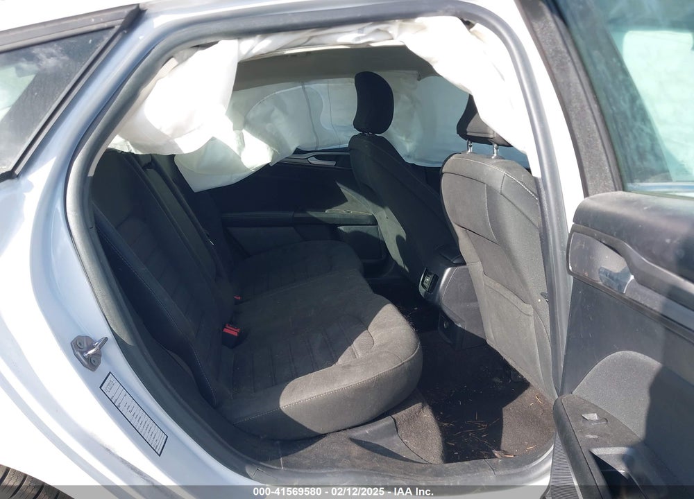 2019 FORD FUSION VIN: 3FA6P0LU7KR240949