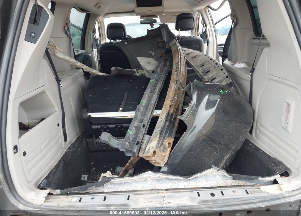 2012 CHRYSLER TOWN & COUNTRY VIN: 2C4RC1CG3CR228162