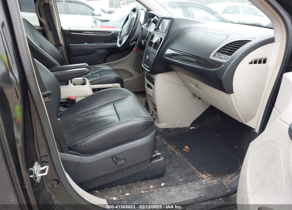 2012 CHRYSLER TOWN & COUNTRY VIN: 2C4RC1CG3CR228162