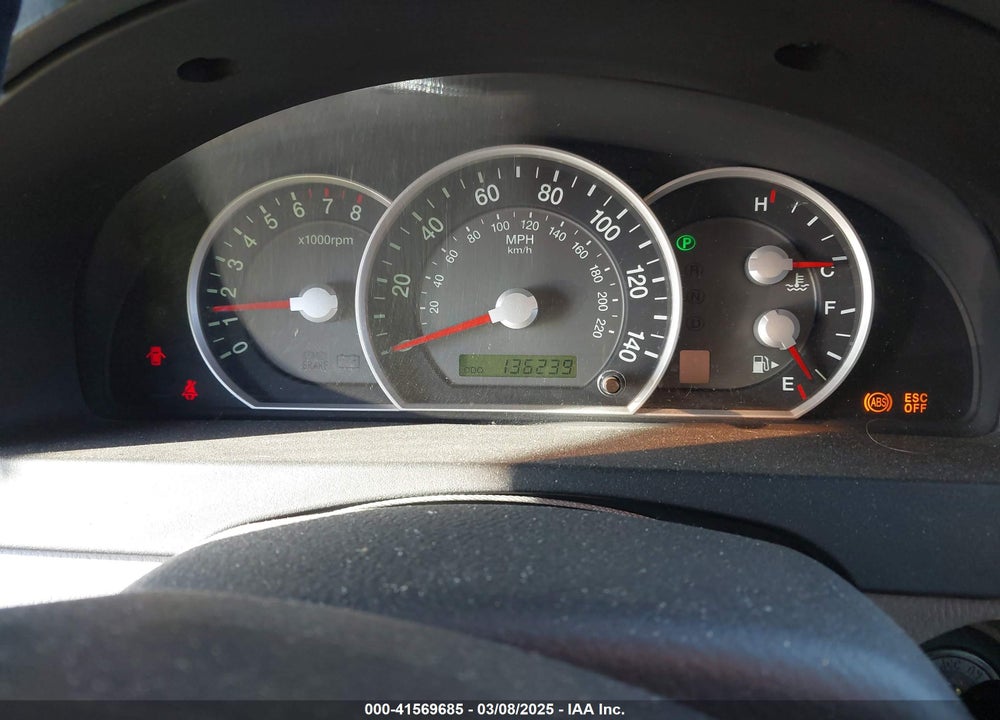 2008 KIA SORENTO VIN: KNDJC735485841748
