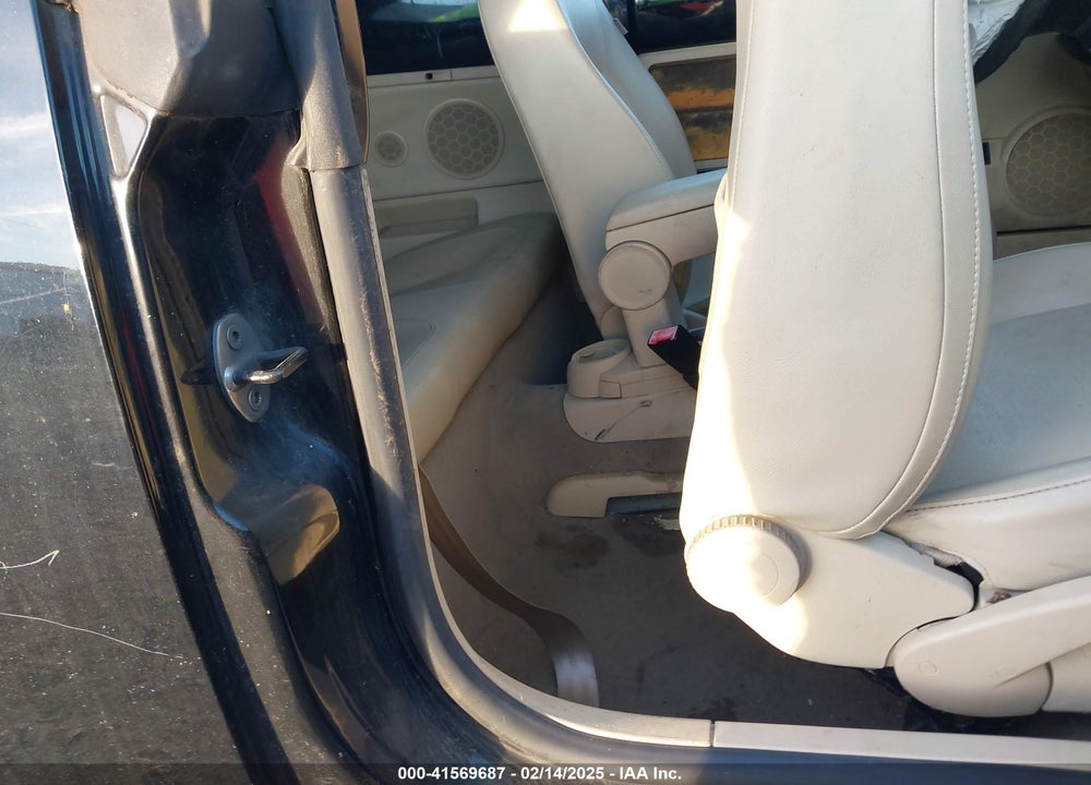 2007 VOLKSWAGEN NEW BEETLE VIN: 3VWRF31Y07M416355