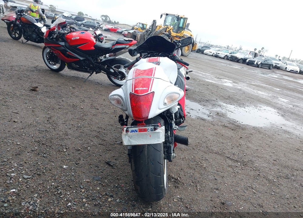 2018 SUZUKI GSX1300 RA VIN: JS1GX72B2J2100988