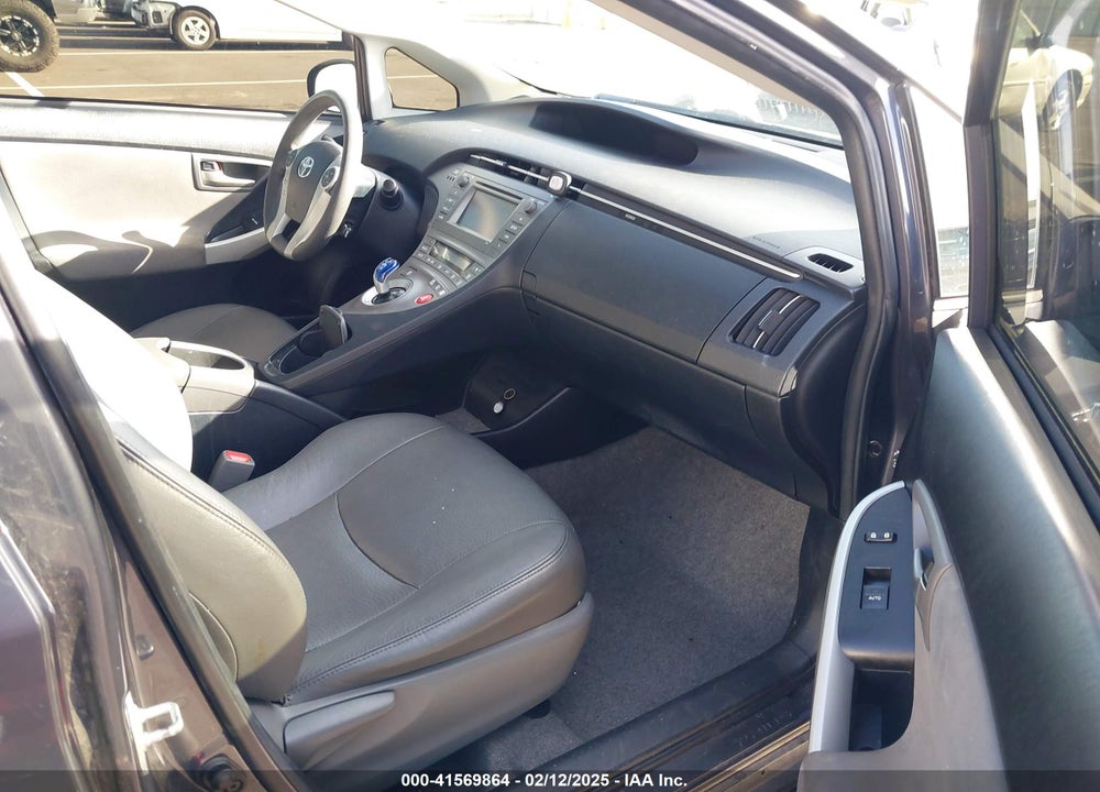 2014 TOYOTA PRIUS VIN: JTDKN3DU3E1743858