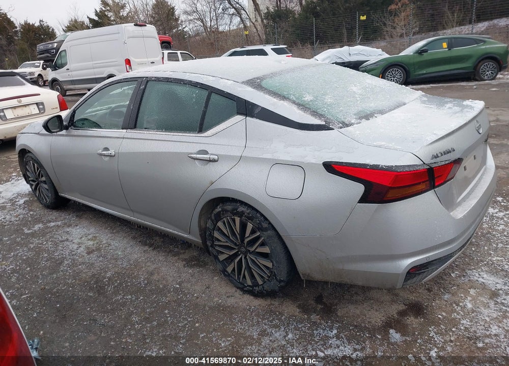 2024 NISSAN ALTIMA SV FWD VIN: 1N4BL4DVXRN340243