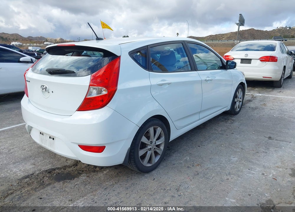 2013 HYUNDAI ACCENT VIN: KMHCU5AE6DU079600