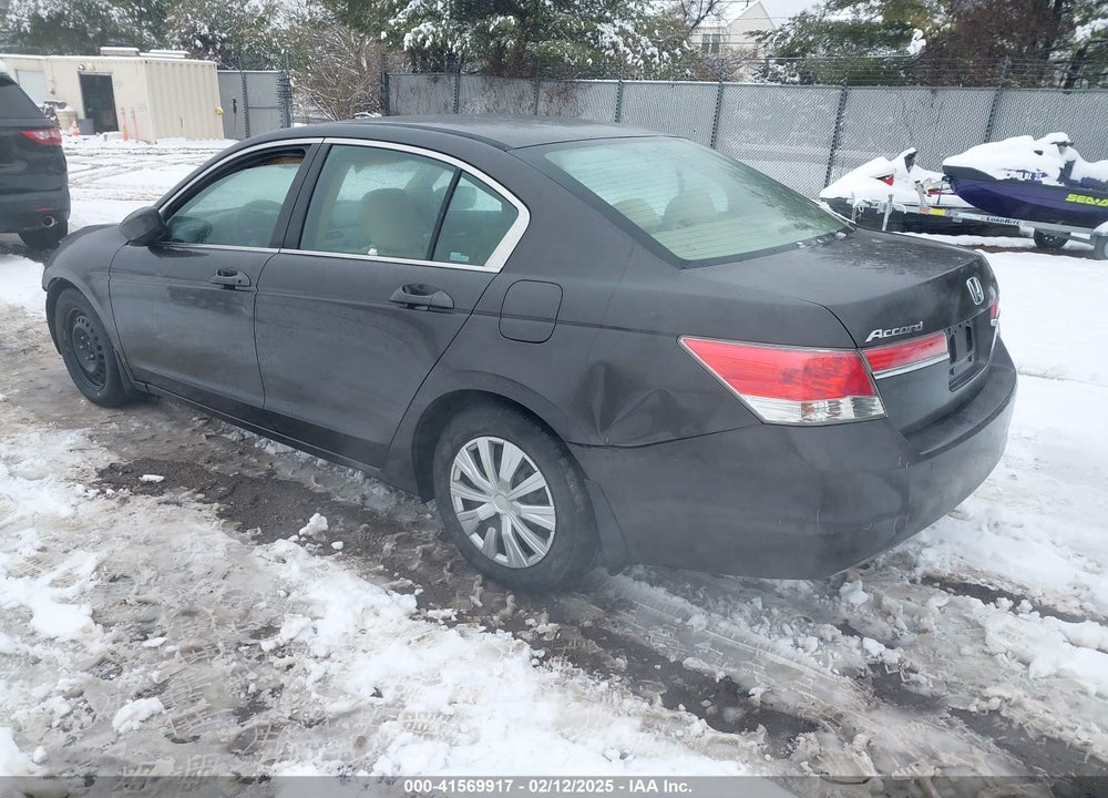 2011 HONDA ACCORD VIN: 1HGCP2F30BA033939