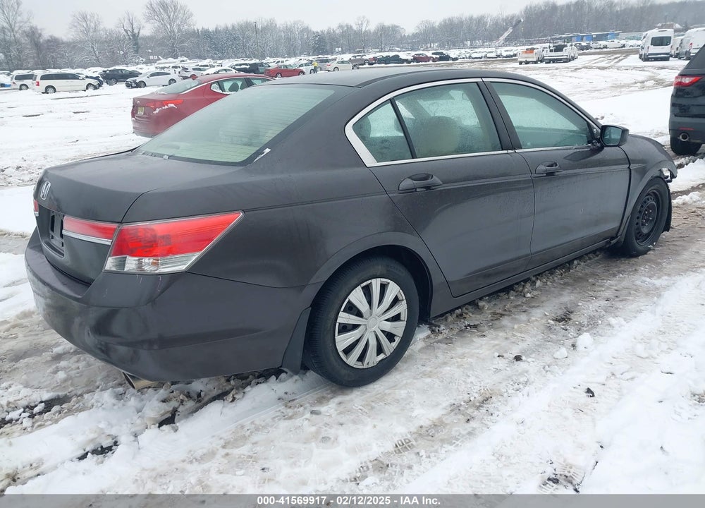 2011 HONDA ACCORD VIN: 1HGCP2F30BA033939